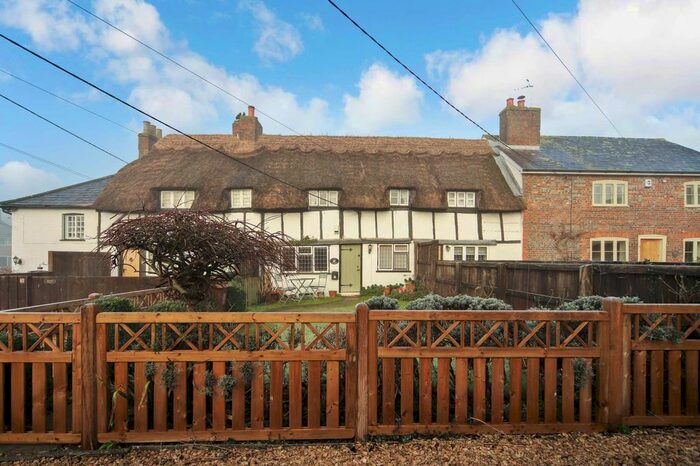 2 Bedroom Cottage To Rent In Mentmore Road, Cheddington, Leighton Buzzard LU7