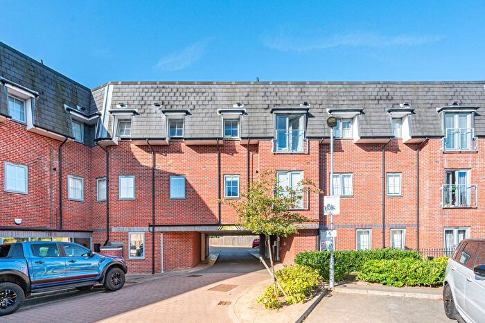 2 Bedroom Maisonette For Sale In Scotts Road, Bromley, BR1