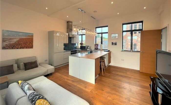 1 Bedroom Flat To Rent In Smythen Street, Exeter, EX1