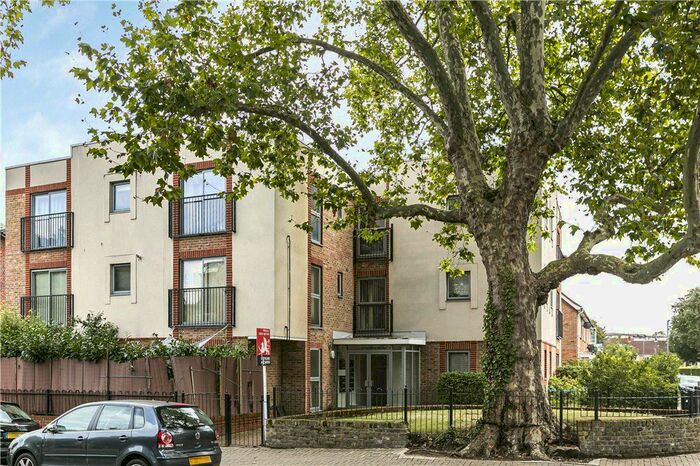 1 Bedroom Flat To Rent In Keswick Road, Putney, SW15