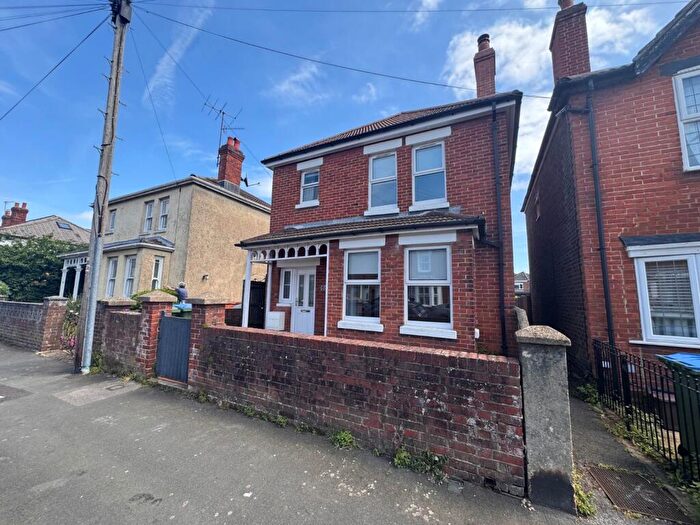 3 Bedroom Detached House To Rent In Clarendon Road, Southampton, Hampshire, SO16