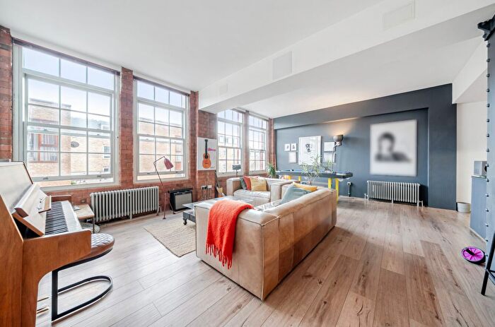 2 Bedroom Flat For Sale In Green Walk, London, SE1