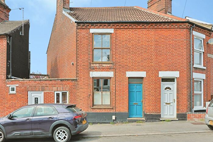 2 Bedroom Terraced House For Sale In Spencer Street, Norwich, NR3