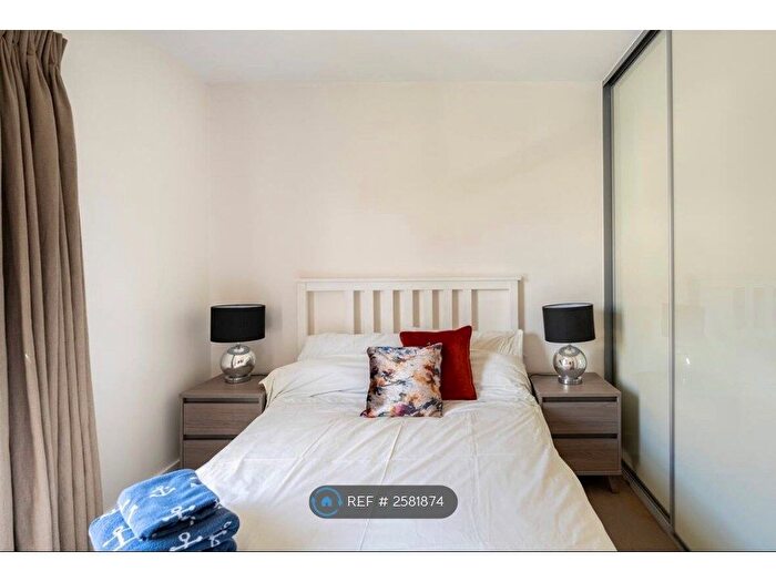 2 Bedroom Flat To Rent In Blagrove Road, Teddington, TW11