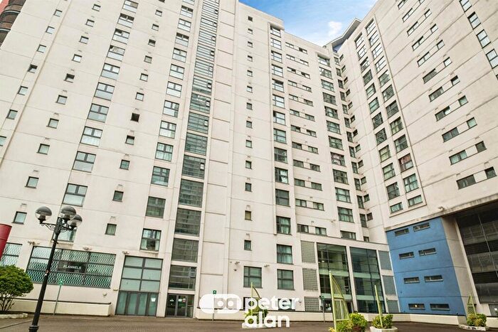 2 Bedroom Flat For Sale In Landmark Place, Cardiff, CF10