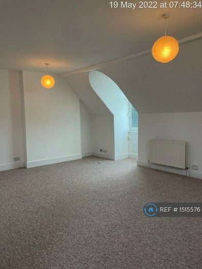 2 Bedroom Flat To Rent In Belgrave Road, Bristol, BS8