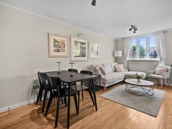 2 Bedroom Flat For Sale In Coopers Lane, London, NW1