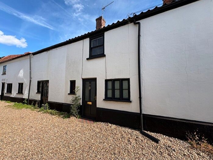 2 Bedroom Cottage For Sale In Penfold Street, Aylsham, Norwich, Norfolk, NR11