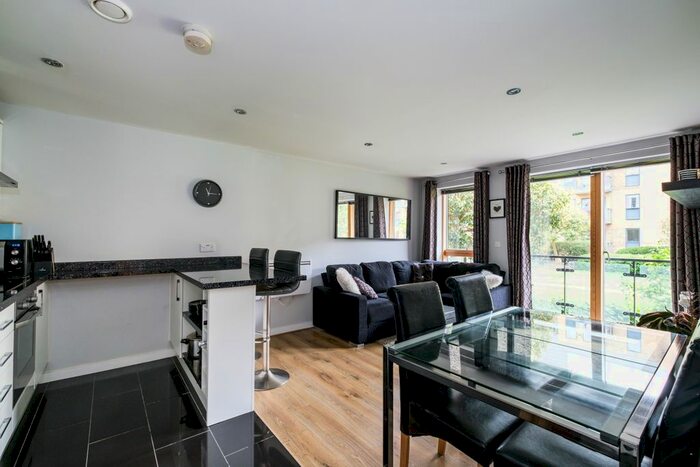 2 Bedroom Flat To Rent In Durnsford Road, London, SW19