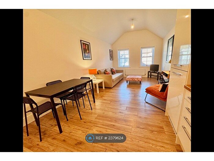 1 Bedroom Flat To Rent In Maitland Street, Bedford, MK40