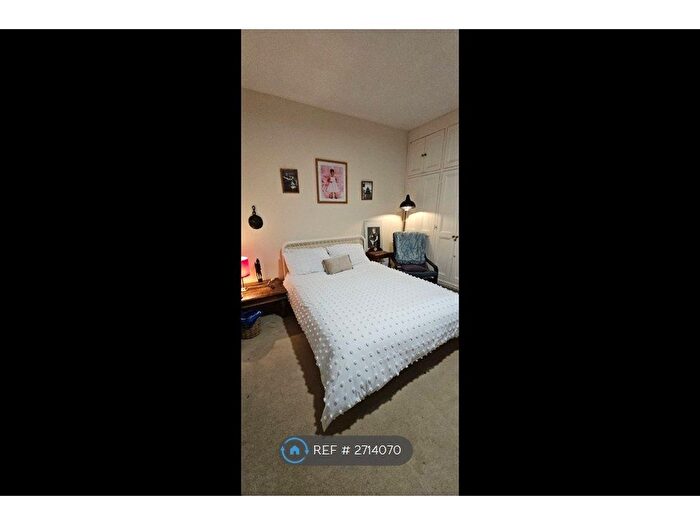 1 Bedroom Flat To Rent In Allfarthing Lane, London, SW18