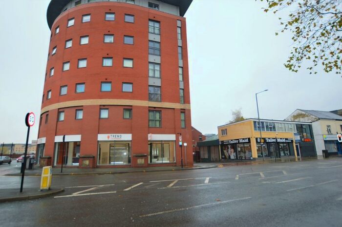 3 Bedroom Flat To Rent In Marsden Road, Bolton, BL1