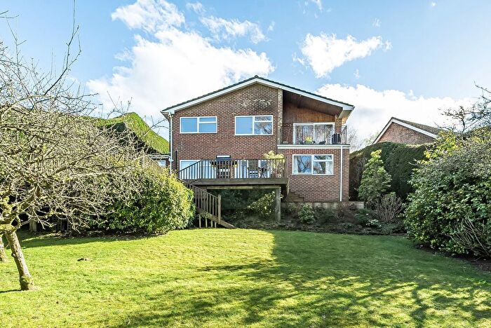 4 Bedroom Detached House For Sale In Scotlands Close, Haslemere, GU27