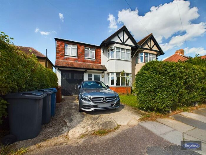 1 Bedroom Flat To Rent In High Worple, Harrow, Middlesex, HA2