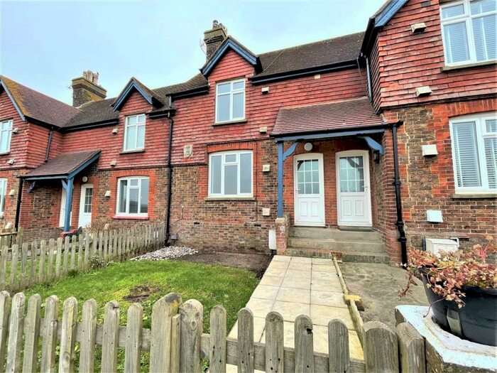 3 Bedroom Terraced House To Rent In Hampden Gardens, BN9