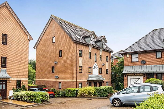 3 Bedroom Maisonette For Sale In Butlers Walk, Crews Hole, Bristol, BS5