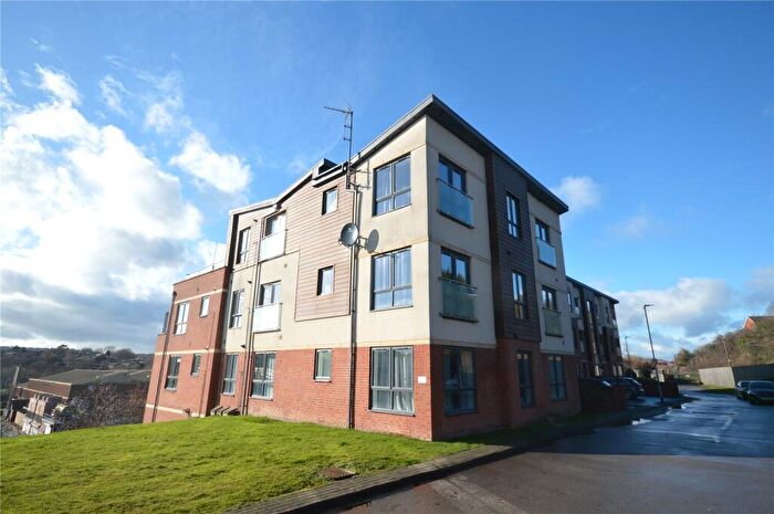2 Bedroom Apartment For Sale In Pullman House, Tudor Way, Beeston, Leeds, West Yorkshire, LS11