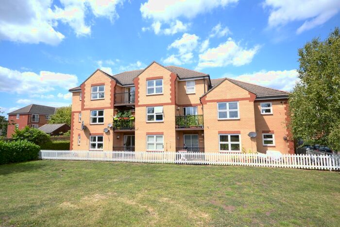 2 Bedroom Flat To Rent In College Fields, Woodhead Drive, Cambridge CB4