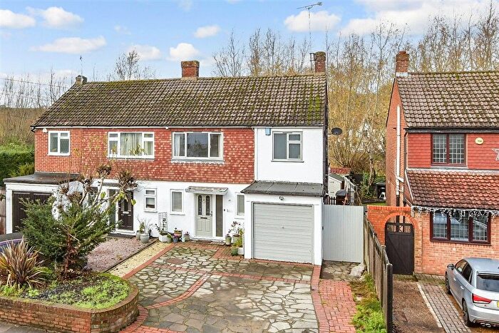 3 Bedroom Semi Detached House For Sale In Station Road, Eynsford, Dartford, Kent, DA4