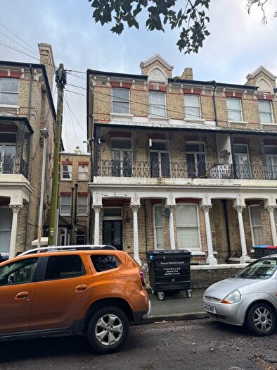 1 Bedroom Flat To Rent In Adrian Square, Westgate-On-Sea, CT8