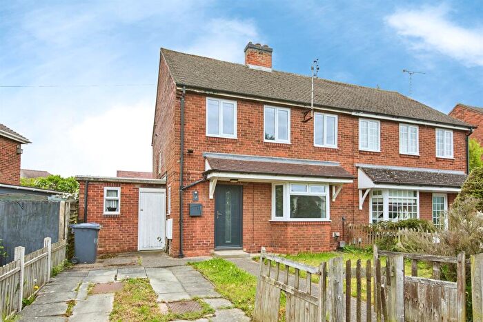 3 Bedroom Semi-Detached House For Sale In Norfolk Road, Burton-On-Trent, DE15