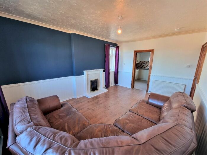 2 Bedroom Flat To Rent In Manor Walk, Northfield, Aberdeen, AB16