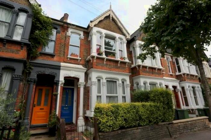 2 Bedroom Flat To Rent In Cleveland Park Avenue, London, E17