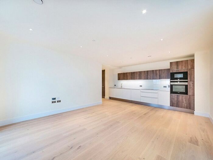 2 Bedroom Flat For Sale In Foundry House, Lockington Road, SW8