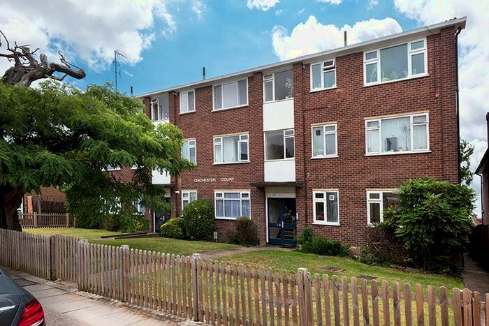 2 Bedroom Flat To Rent In Margaret Road, Barnet, EN4