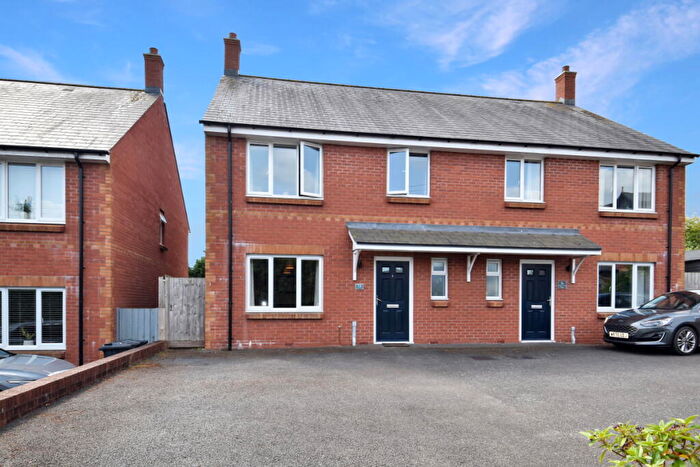 4 Bedroom Semi-Detached House For Sale In Higher Mill Lane, Cullompton, EX15