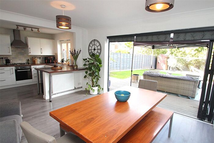 4 Bedroom Detached House For Sale In Stag Way, Fareham, Hampshire, PO15