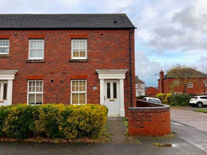 2 Bedroom Property To Rent In Ormonds Close, Lichfield, WS13