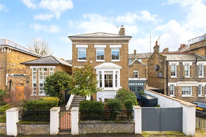 6 Bedroom Detached House For Sale In Victoria Park Road, London, E9