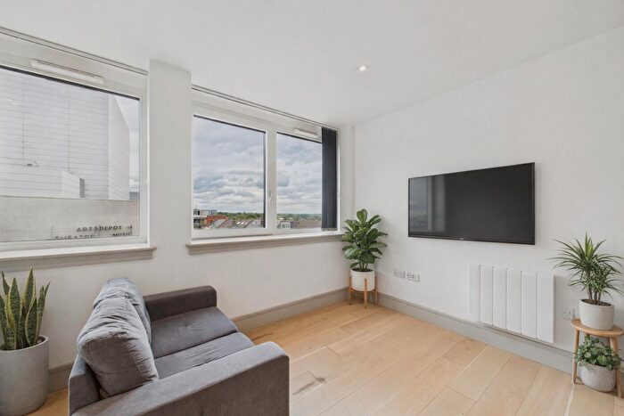 Apartment To Rent In Flint Court, Finchley, N12