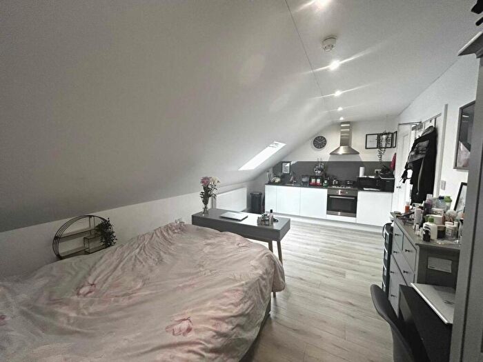 Studio To Rent In Headstone Road, Harrow, HA1