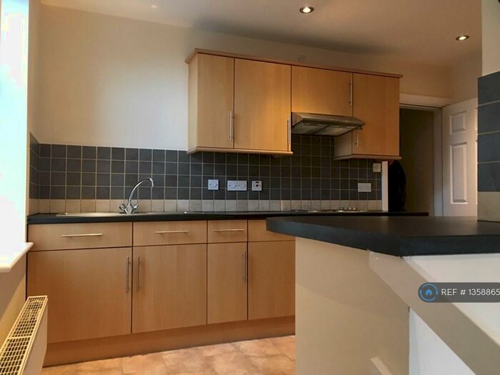 1 Bedroom Flat To Rent In The Esplanade, Knott End-On-Sea, Poulton-Le-Fylde, FY6