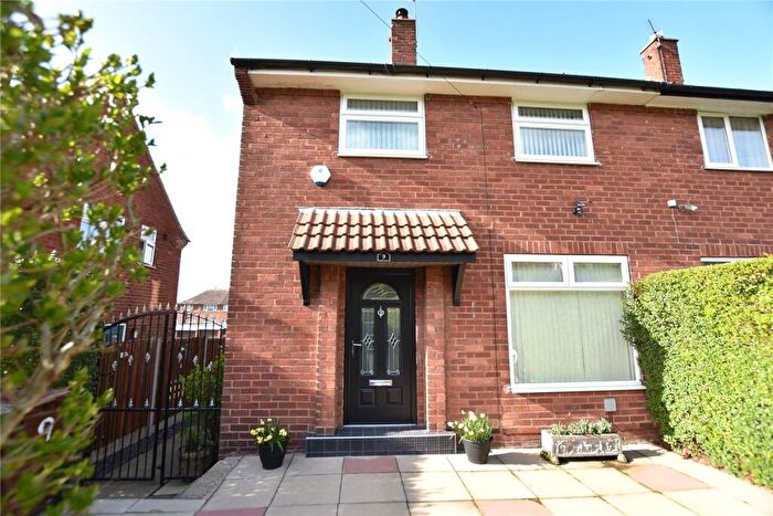 2 Bedroom Semi Detached House For Sale In Kentmere Rise, Leeds, West Yorkshire, LS14