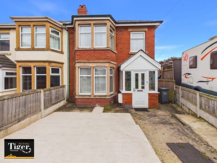 3 Bedroom Semi Detached House For Sale In Beetham Place, Blackpool, FY3