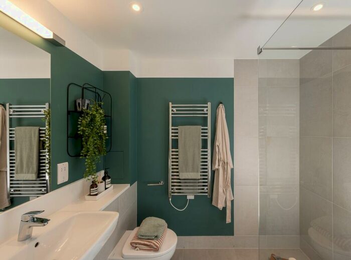 1 Bedroom Apartment For Sale In Station Approach, Woodside Park, London, N12