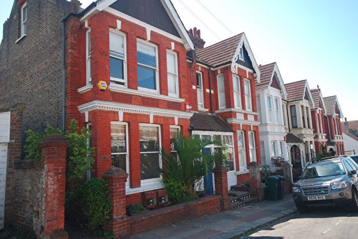 1 Bedroom Flat To Rent In St Andrews Road, Brighton, East Sussex, BN1