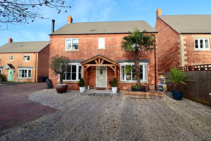 4 Bedroom Detached House For Sale In Fox Close, Branston, LN4