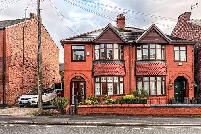 3 Bedroom Semi-Detached House For Sale In Ashton Road East, Failsworth, Manchester, Greater Manchester, M35