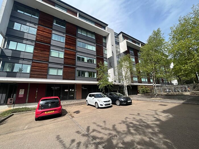 2 Bedroom Flat To Rent In Hudson Court, Salford, M50