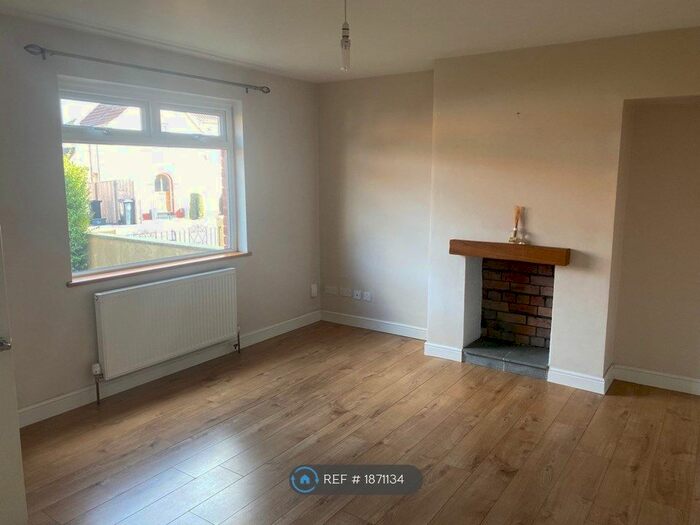 3 Bedroom Semi-Detached House To Rent In Timsbury Road, Bristol, BS3