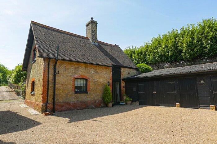 2 Bedroom Equestrian Facility For Sale In Rushett Lane, Norton, Faversham, Kent, ME13