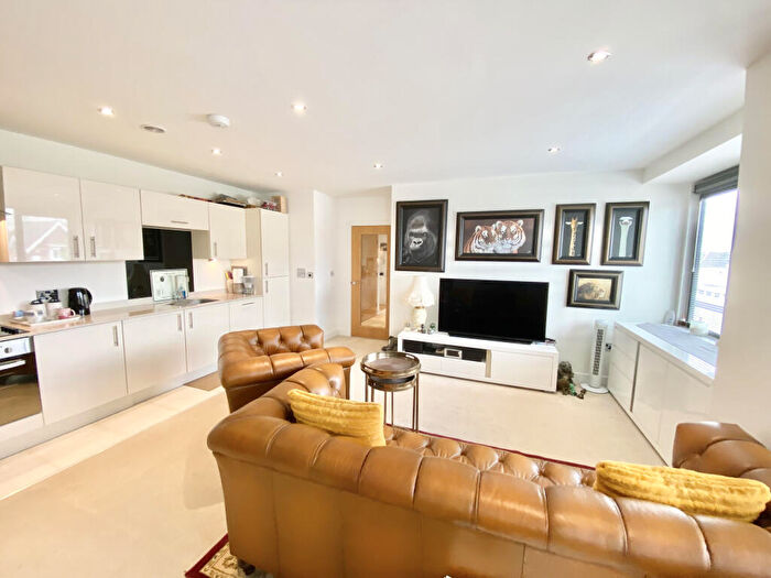 2 Bedroom Apartment For Sale In Flat Altitude, - Parkstone Road, Poole, Dorset, BH15