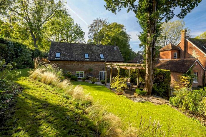4 Bedroom Detached House For Sale In Cheyney House, Stable Court, Chilham, CT4