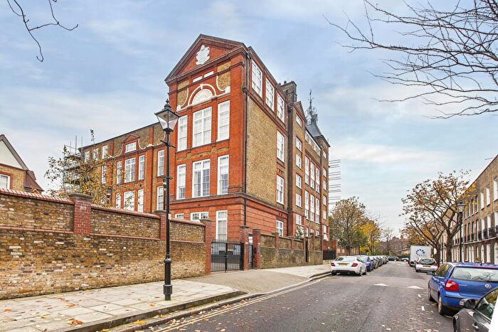 2 Bedroom Flat To Rent In Batchelor Street London, N1