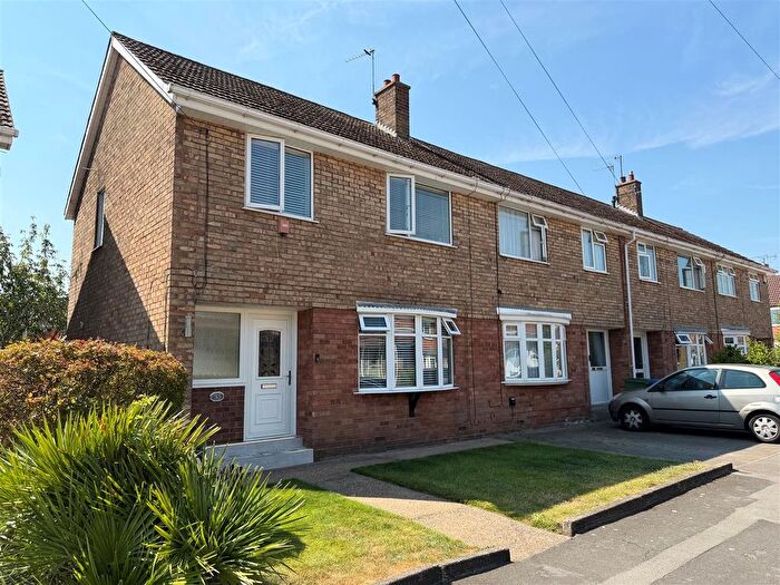 3 Bedroom End Of Terrace House For Sale In Brigg Drive, Hessle, HU13