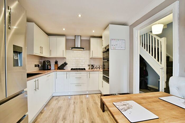 4 Bedroom Semi Detached House For Sale In Pennymoor Drive, Middlewich, CW10